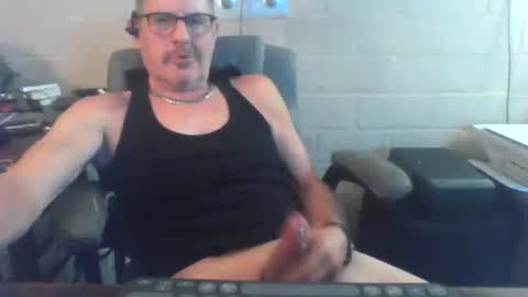 eating pussy  sucking dick online show from 05/18/26, 02:01