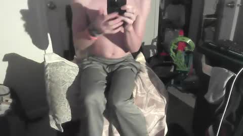 Snapshot of sdseventy chatting on 02/22/25, 07:01 ObvHype online show from 02/22/25, 07:01