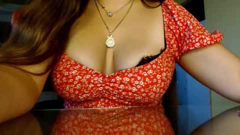 Elizabeth  online show from 11/24/25, 08:25