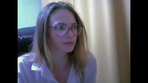 Snapshot of sea_dream chatting on 09/27/25, 01:38 SEA Dream online show from 09/27/25, 01:38