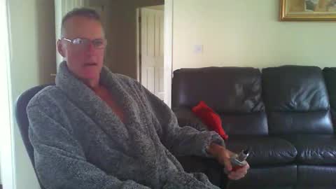 seakrait online show from 10/03/25, 08:00