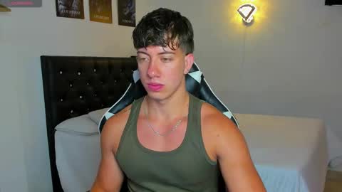 Snapshot of sean_brownx chatting on 10/25/25, 10:34 Sean online show from 10/25/25, 10:34