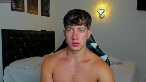 Snapshot of sean_brownx chatting on 03/17/26, 10:18 Sean online show from 03/17/26, 10:18