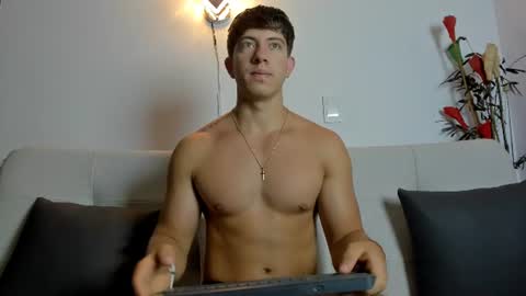 Snapshot of sean_brownx chatting on 07/10/26, 10:29 Sean online show from 07/10/26, 10:29
