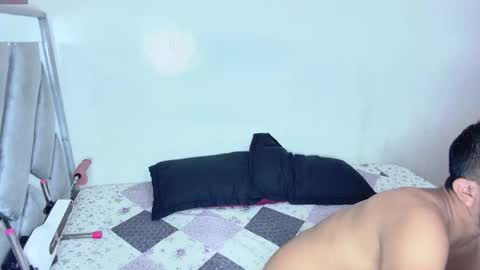 Sean-pierre online show from 12/15/25, 05:23