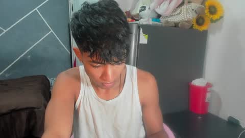 Snapshot of sean_scoth2 chatting on 01/14/25, 05:40 Sean Scoth online show from 01/14/25, 05:40