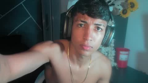 Snapshot of sean_scoth2 chatting on 01/20/25, 06:53 Sean Scoth online show from 01/20/25, 06:53