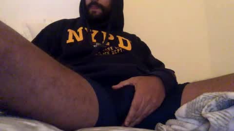 Snapshot of seanpablosanz chatting on 02/22/25, 10:29 Sean pablo Sanz online show from 02/22/25, 10:29