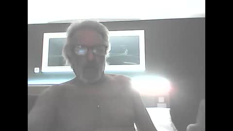 seantheflyer online show from 10/10/25, 03:38