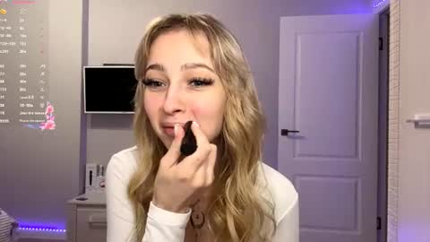 Kate online show from 07/18/26, 07:06