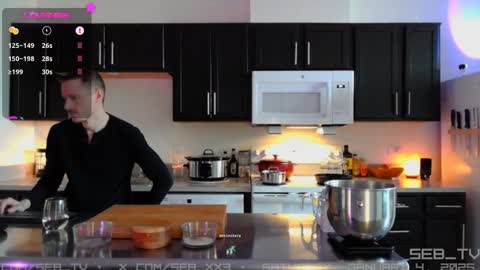 Snapshot of seb_tv chatting on 01/04/25, 08:48 Sebastian online show from 01/04/25, 08:48