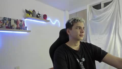 Snapshot of sebas__23 chatting on 11/24/25, 05:40 Sebastin online show from 11/24/25, 05:40