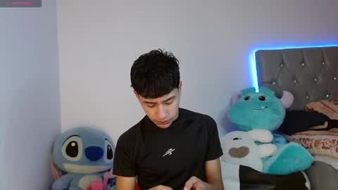 Snapshot of sebas_fire4 chatting on 03/15/26, 10:49 sebas_fire4 online show from 03/15/26, 10:49