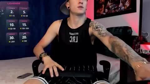 Sebastian online show from 12/15/25, 05:44