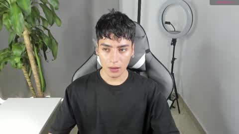 Snapshot of sebas_rosse chatting on 02/03/26, 03:39 sebastian online show from 02/03/26, 03:39