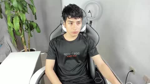 Snapshot of sebas_rosse chatting on 03/09/26, 03:49 sebastian online show from 03/09/26, 03:49