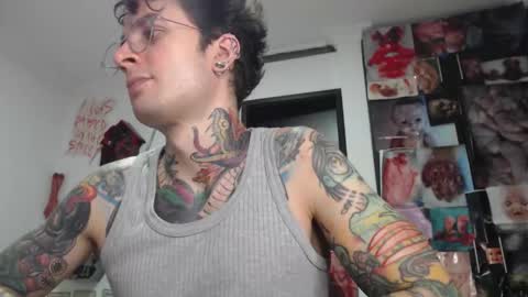 Snapshot of sebasbigdick_ chatting on 09/17/25, 05:20 spityio instagram online show from 09/17/25, 05:20