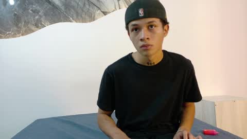 Snapshot of sebastian42_ chatting on 05/25/26, 08:26 sebastian42_ online show from 05/25/26, 08:26