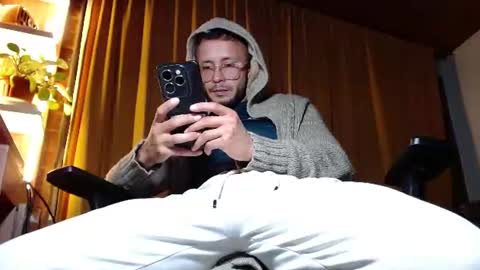Sebastian online show from 06/11/26, 04:54