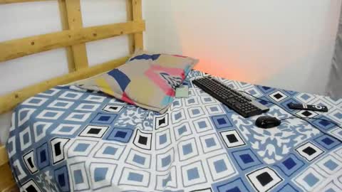 sebastian 0422 online show from 12/05/25, 03:48