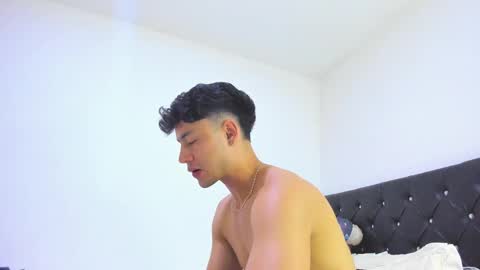 Snapshot of sebastian_dash chatting on 02/07/25, 05:52 SEBAS online show from 02/07/25, 05:52