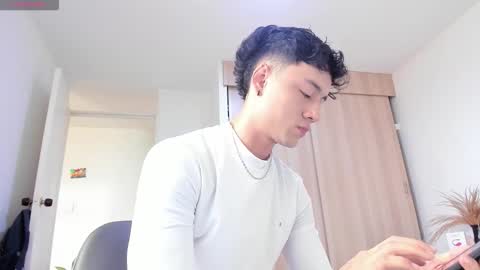 Snapshot of sebastian_dash chatting on 10/30/25, 07:58 SEBAS online show from 10/30/25, 07:58