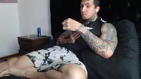 Snapshot of sebastian_muss chatting on 02/01/26, 07:01 Sebastian online show from 02/01/26, 07:01