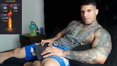 Snapshot of sebastian_muss chatting on 02/25/26, 09:46 Sebastian online show from 02/25/26, 09:46