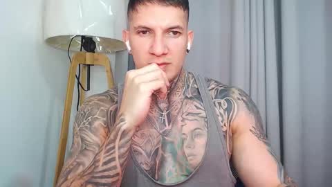 Snapshot of sebastian_muss chatting on 03/08/26, 03:05 Sebastian online show from 03/08/26, 03:05