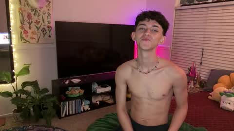 Snapshot of sebastianerosxxx chatting on 11/07/25, 03:28 SebastianErosX online show from 11/07/25, 03:28