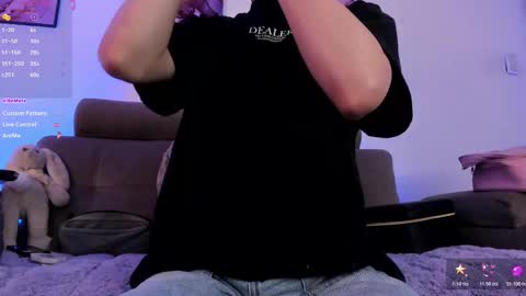 Snapshot of sebastianhilton chatting on 03/13/26, 01:40 . INDEPENDENT MODEL online show from 03/13/26, 01:40