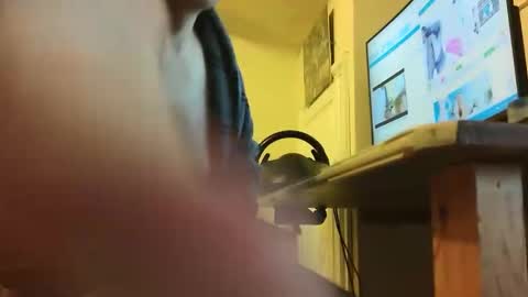 Snapshot of sebastianspalding450 chatting on 11/12/25, 10:04 sebastianspalding450 online show from 11/12/25, 10:04