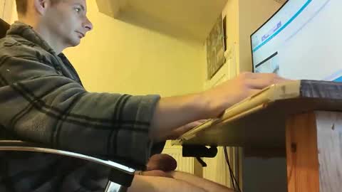 Snapshot of sebastianspalding450 chatting on 11/23/25, 10:15 sebastianspalding450 online show from 11/23/25, 10:15