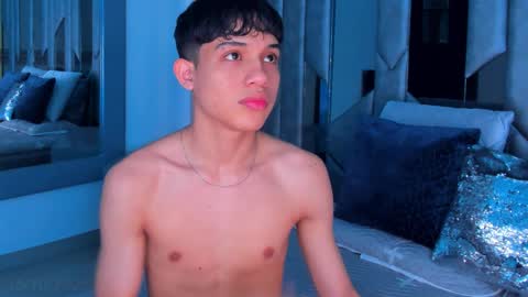 Sebastian online show from 10/16/25, 08:32