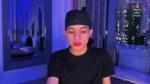 Sebastian online show from 06/17/26, 08:43