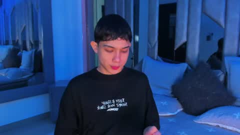 Sebastian online show from 06/21/26, 08:44