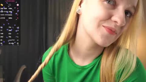 Snapshot of sebrinarainha chatting on 09/26/25, 07:51 Rina online show from 09/26/25, 07:51