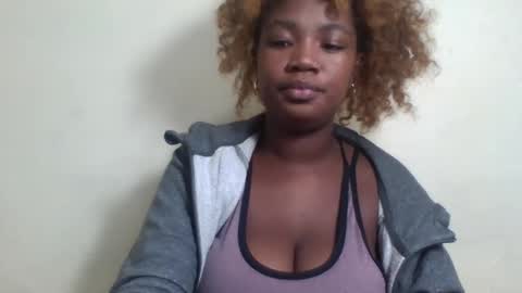 Snapshot of secil3274 chatting on 06/09/26, 11:44 secil3274 online show from 06/09/26, 11:44
