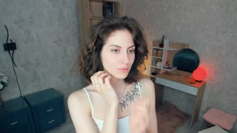 Snapshot of secret_des1res chatting on 05/22/26, 05:58 Mia online show from 05/22/26, 05:58