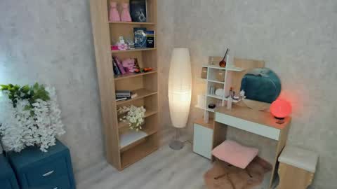 Snapshot of secret_des1res chatting on 06/04/26, 05:02 Mia online show from 06/04/26, 05:02
