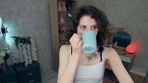 Snapshot of secret_des1res chatting on 06/07/26, 05:22 Mia online show from 06/07/26, 05:22