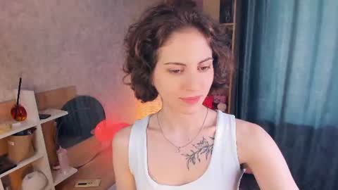 Snapshot of secret_des1res chatting on 07/03/26, 06:09 Mia online show from 07/03/26, 06:09