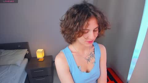 Snapshot of secret_des1res chatting on 07/26/26, 05:26 Mia online show from 07/26/26, 05:26