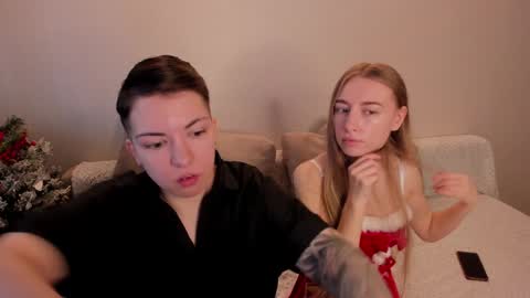 Amanda and  pair in a real life we love each other but can play with you online show from 01/01/25, 08:02