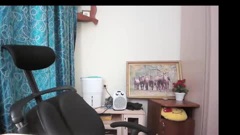 Snapshot of secret_lover_xxx chatting on 09/15/25, 05:29 Secret lover XXX online show from 09/15/25, 05:29