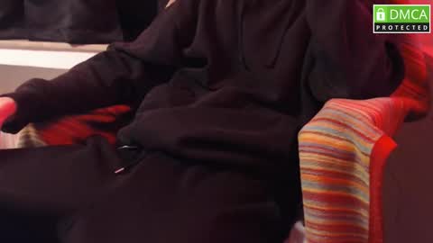 Snapshot of secret_phil chatting on 12/21/25, 07:32 maybe Phil online show from 12/21/25, 07:32