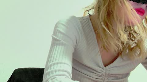 Snapshot of secretanni chatting on 12/07/24, 08:05 Anni online show from 12/07/24, 08:05