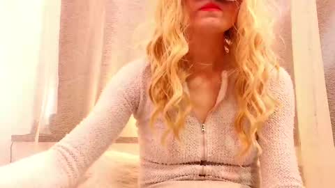 Snapshot of secretanni chatting on 02/09/25, 11:58 Anni online show from 02/09/25, 11:58