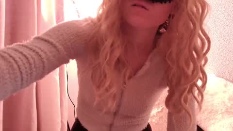 Snapshot of secretanni chatting on 03/02/25, 06:27 Anni online show from 03/02/25, 06:27