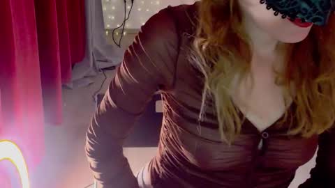 Snapshot of secretanni chatting on 09/14/25, 12:21 Anni online show from 09/14/25, 12:21